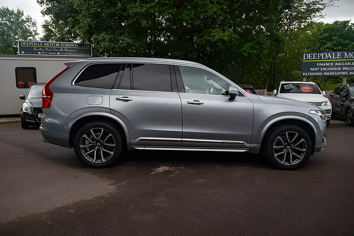 Used 2016 Volvo XC90 Inscription Electric Silver - Interior and Exterior details 9
