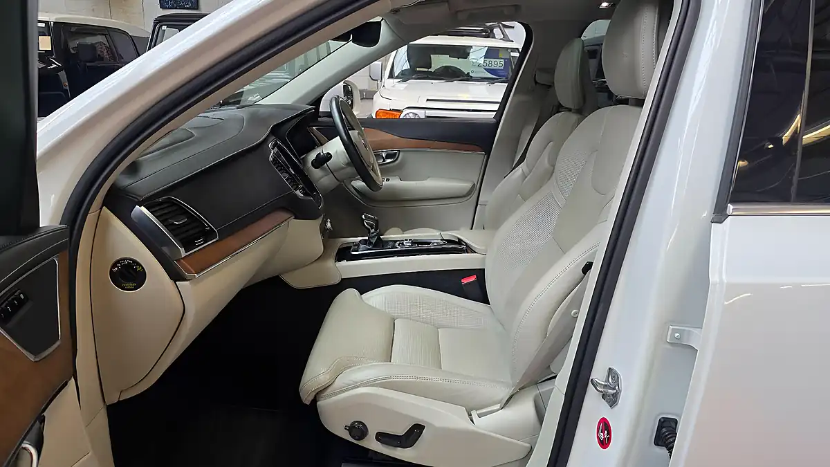 Used 2016 Volvo XC90 Inscription Geartronic 4WD Polestar White - Interior and Exterior details 4