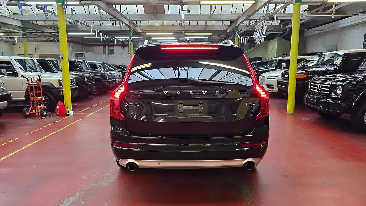Used 2016 Volvo XC90 Momentum Black - Interior and Exterior details 17