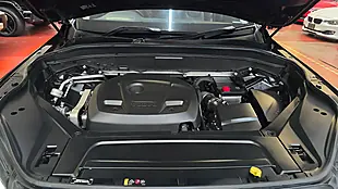 Used 2016 Volvo XC90 Momentum Black - Interior and Exterior details 20
