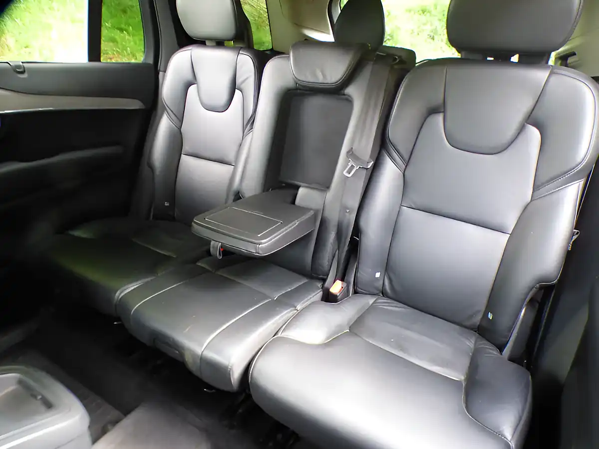 Used 2016 Volvo XC90 Momentum Grey - Interior and Exterior details 10