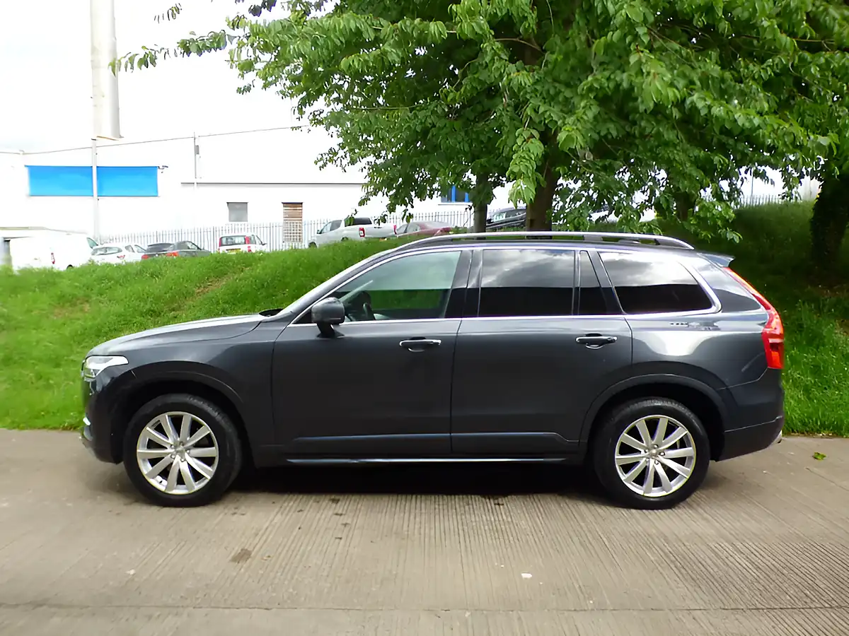 Used 2016 Volvo XC90 Momentum Grey - Interior and Exterior details 15