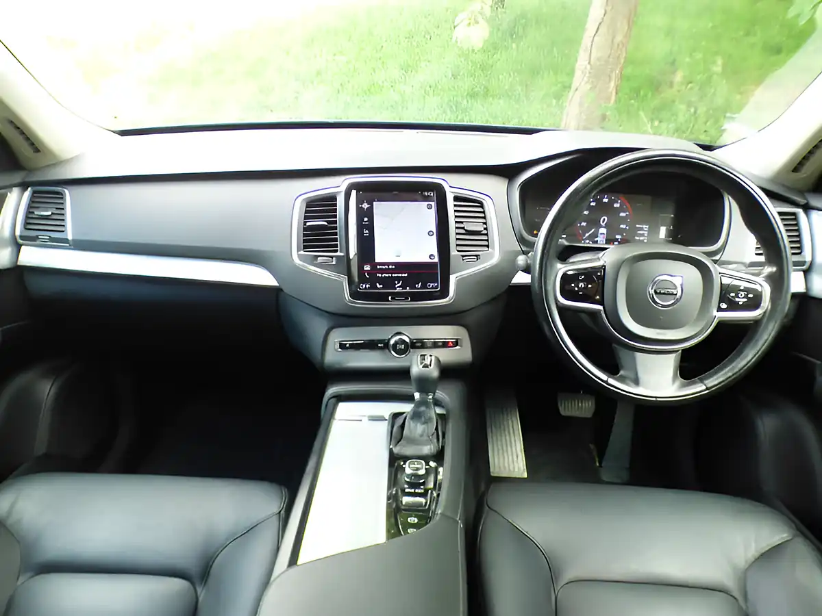 Used 2016 Volvo XC90 Momentum Grey - Interior and Exterior details 5