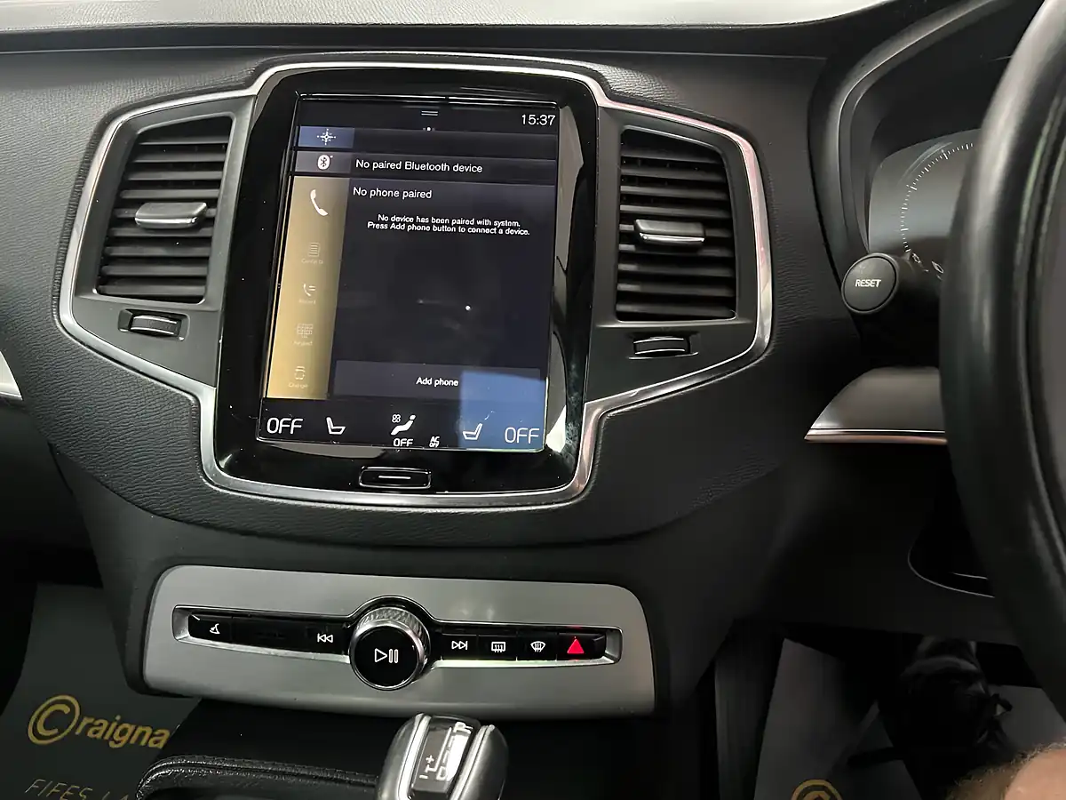 Used 2016 Volvo XC90 Momentum Silver - Interior and Exterior details 17
