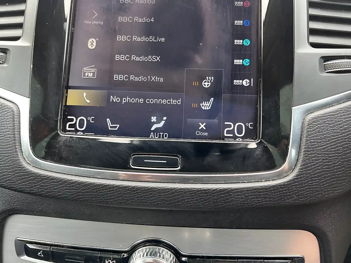 Used 2016 Volvo XC90 Momentum Silver - Interior and Exterior details 19