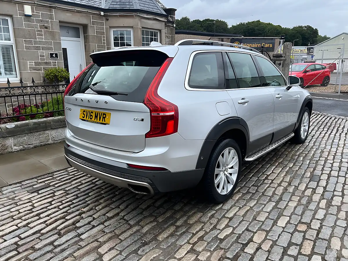 Used 2016 Volvo XC90 Momentum Silver - Interior and Exterior details 6
