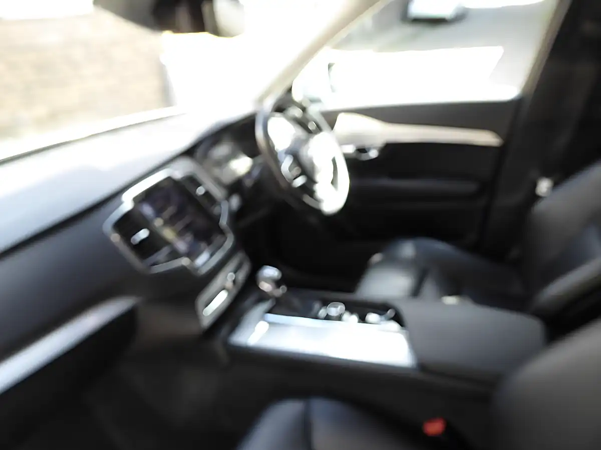 Used 2016 Volvo XC90 Momentum Silver - Interior and Exterior details 15