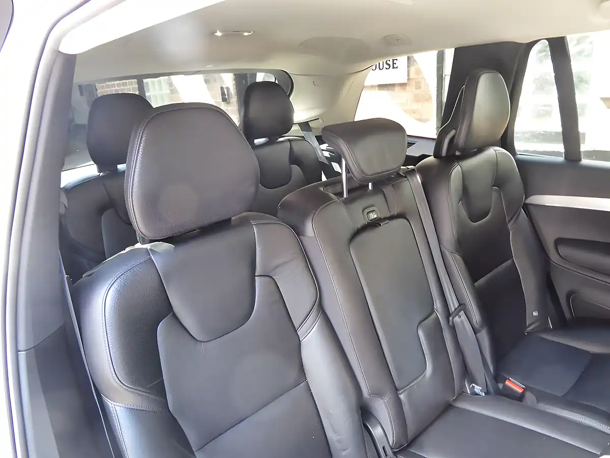 Used 2016 Volvo XC90 Momentum Silver - Interior and Exterior details 19