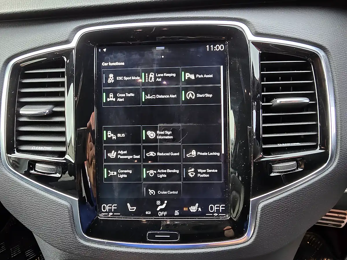 Used 2016 Volvo Xc90 R-Design Black - Interior and Exterior details 18