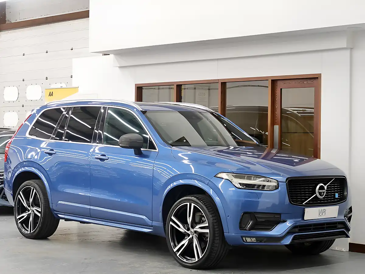 Used 2016 Volvo XC90 R-Design Blue - Front View