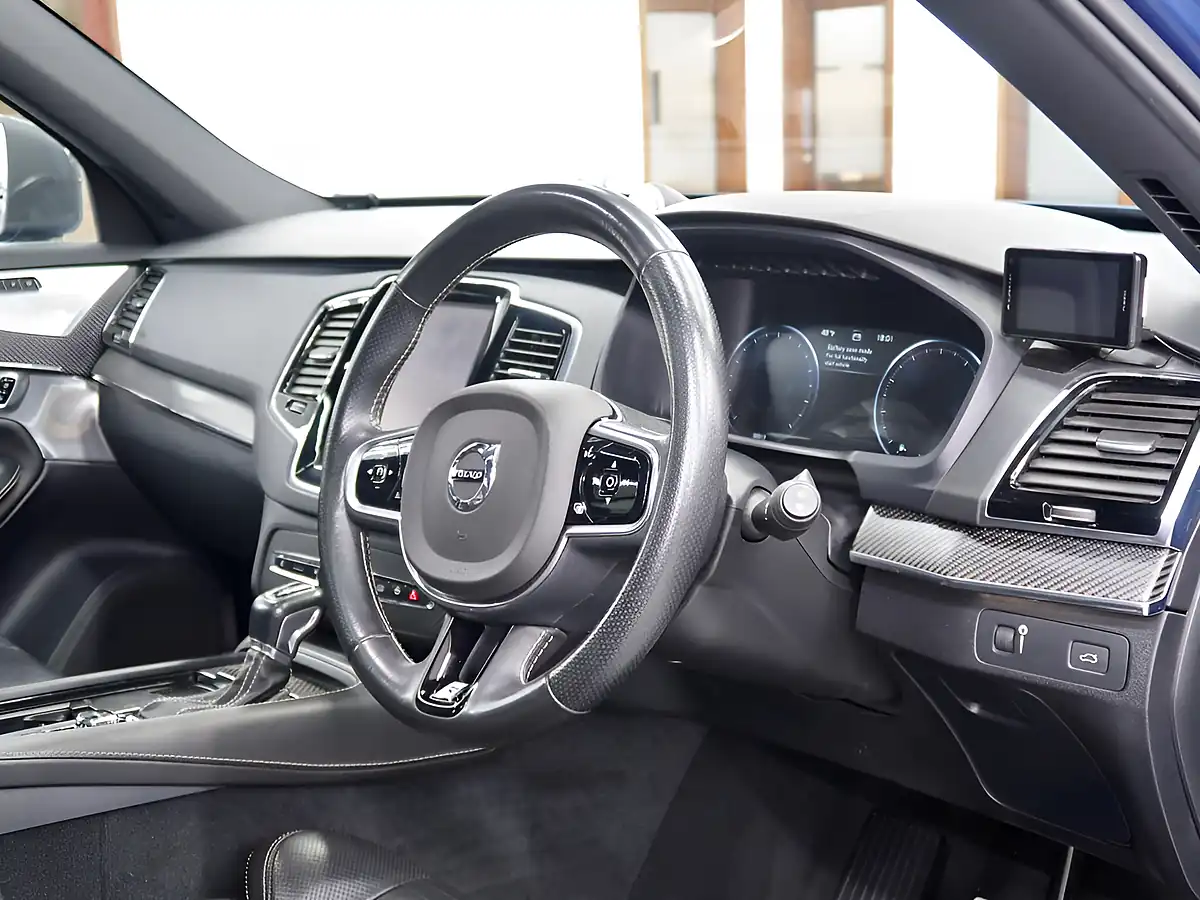 Used 2016 Volvo XC90 R-Design Blue - Interior and Exterior details 15