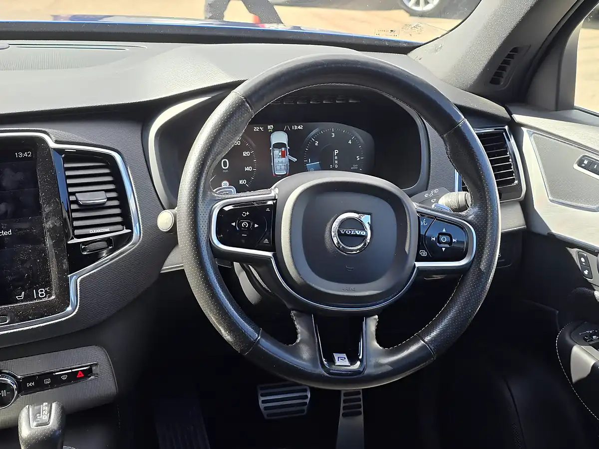 Used 2016 Volvo XC90 R-Design Blue - Interior and Exterior details 8