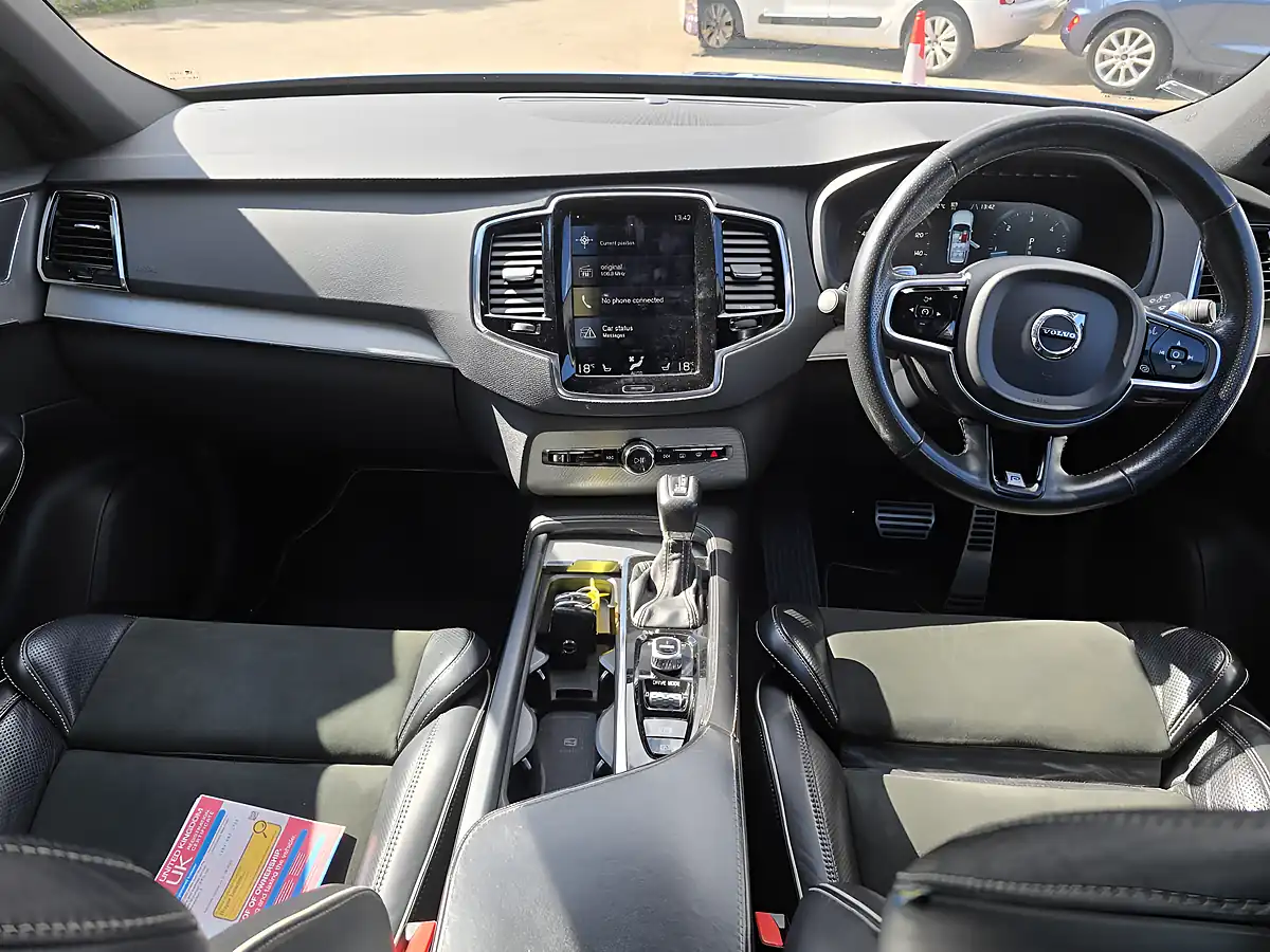 Used 2016 Volvo XC90 R-Design Blue - Interior and Exterior details 9