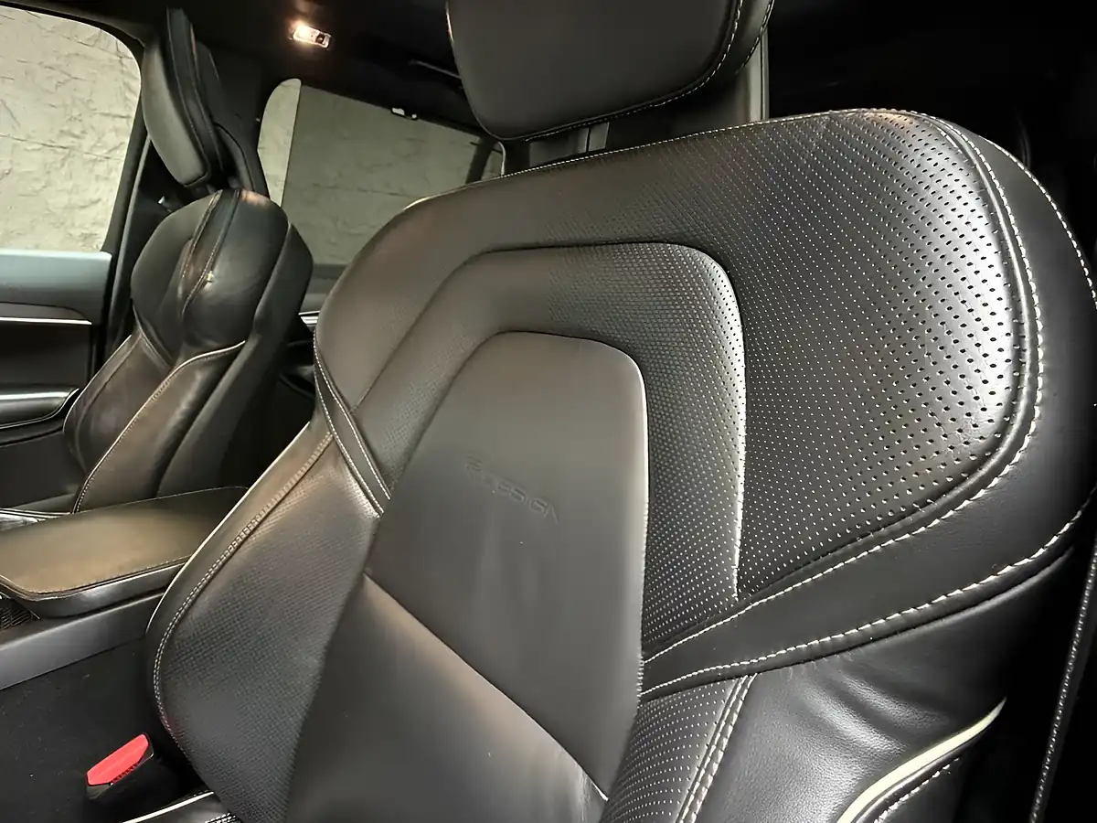 Used 2016 Volvo XC90 R-Design Bursting Blue - Interior and Exterior details 20