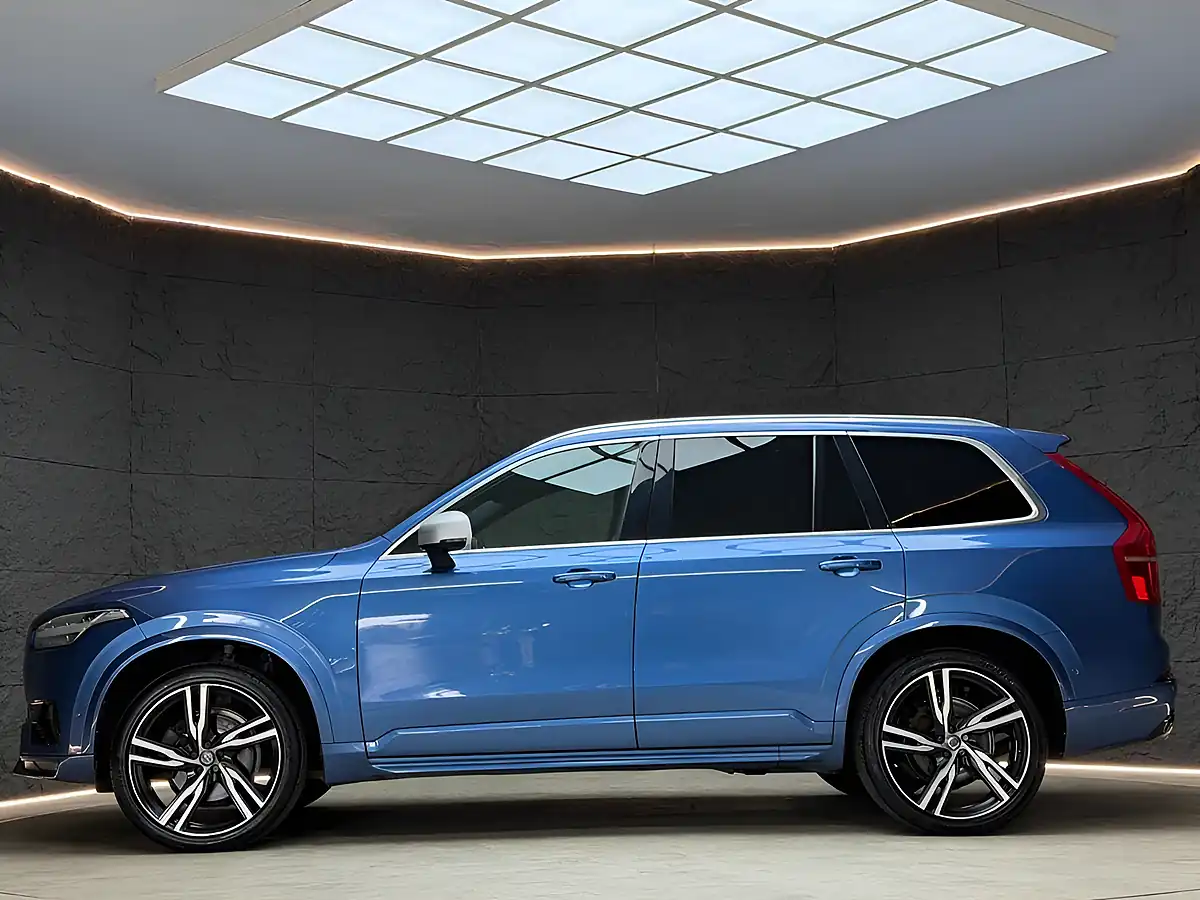 Used 2016 Volvo XC90 R-Design Bursting Blue - Interior and Exterior details 3