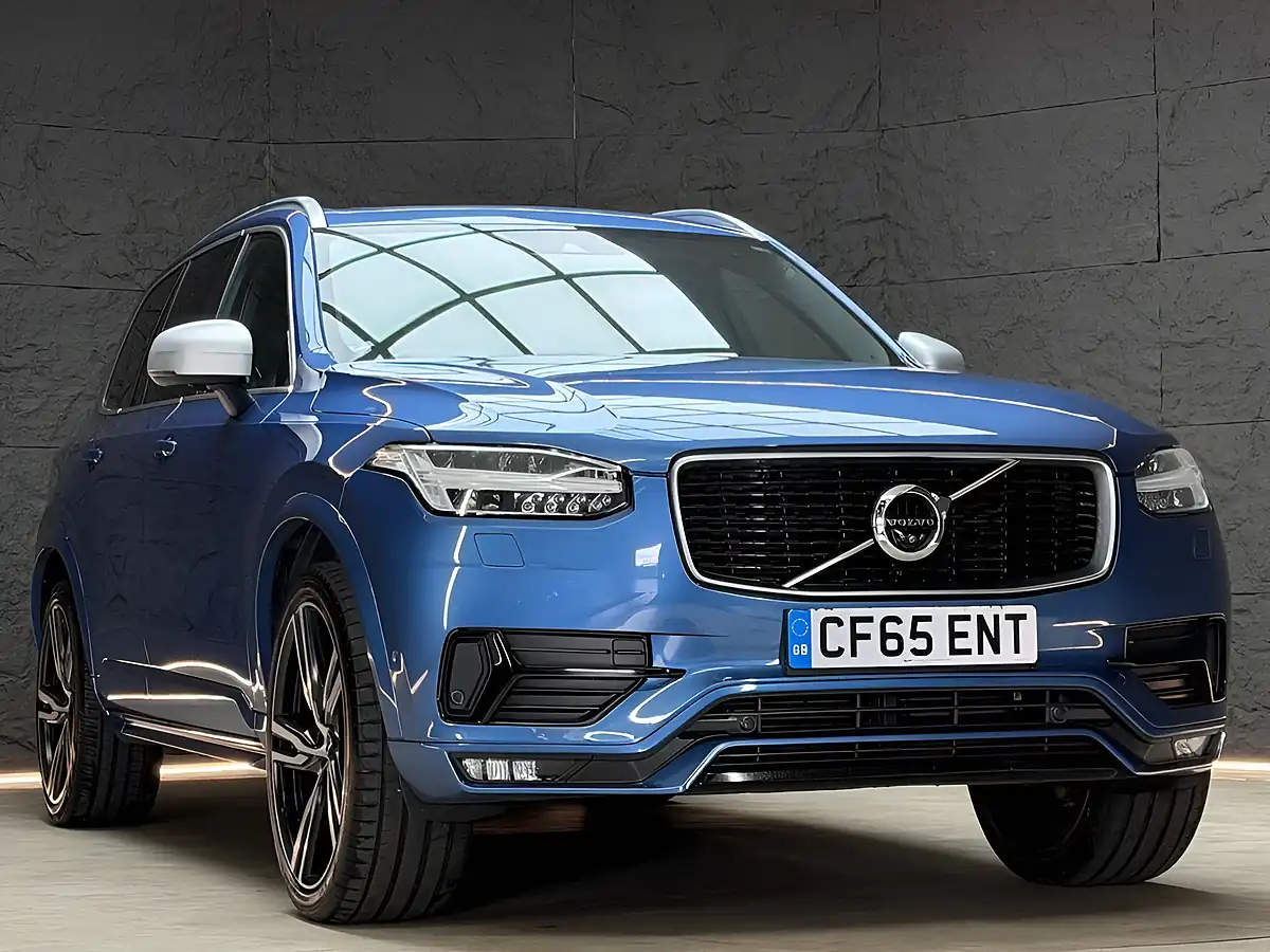 Used 2016 Volvo XC90 R-Design Bursting Blue - Interior and Exterior details 5