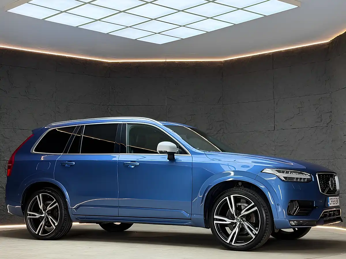 Used 2016 Volvo XC90 R-Design Bursting Blue - Interior and Exterior details 6