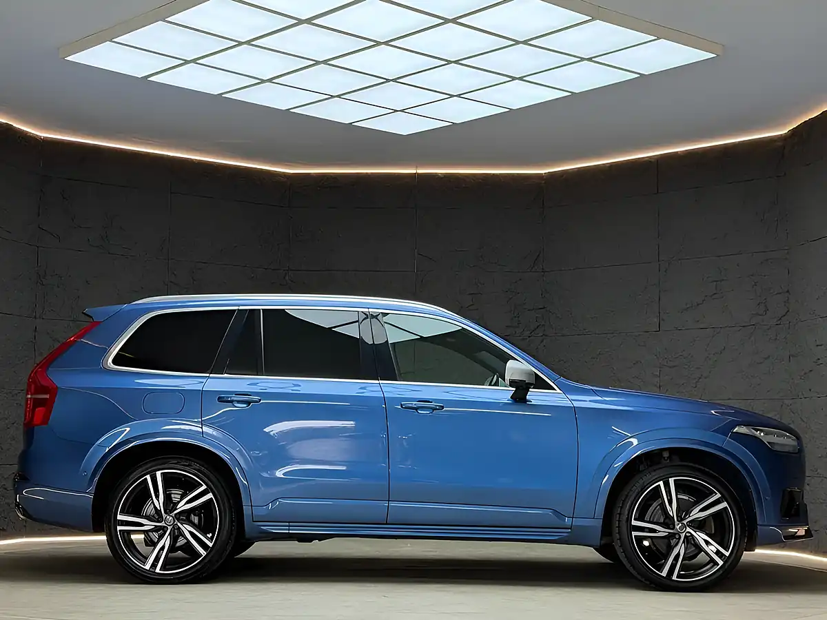 Used 2016 Volvo XC90 R-Design Bursting Blue - Interior and Exterior details 7