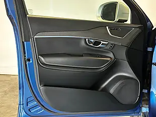 Used 2016 Volvo XC90 R-Design Bursting Blue - Interior and Exterior details 11