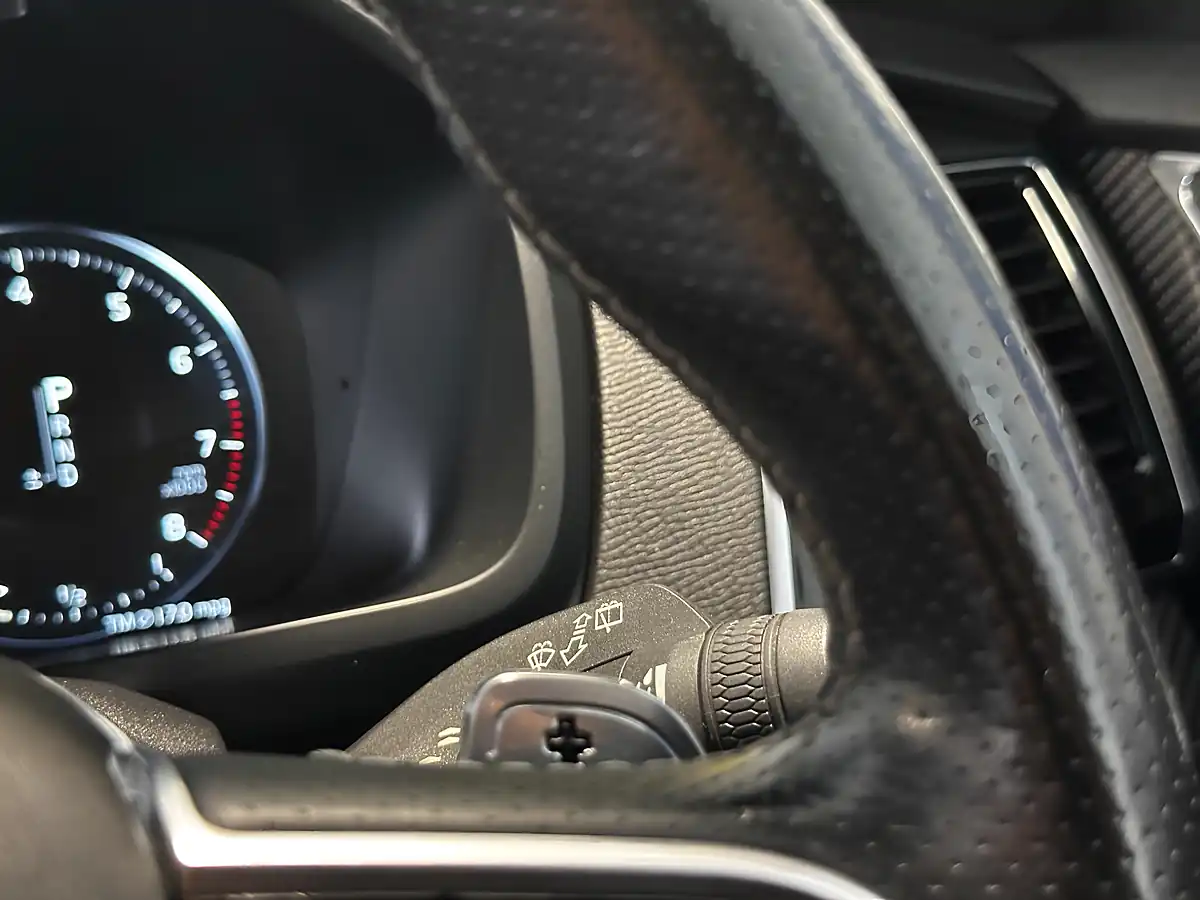 Used 2016 Volvo XC90 R-Design Bursting Blue - Interior and Exterior details 16