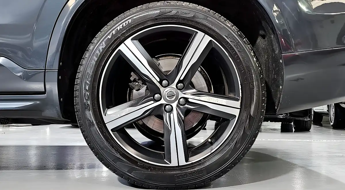 Used 2016 Volvo XC90 R-Design Grey - Interior and Exterior details 13