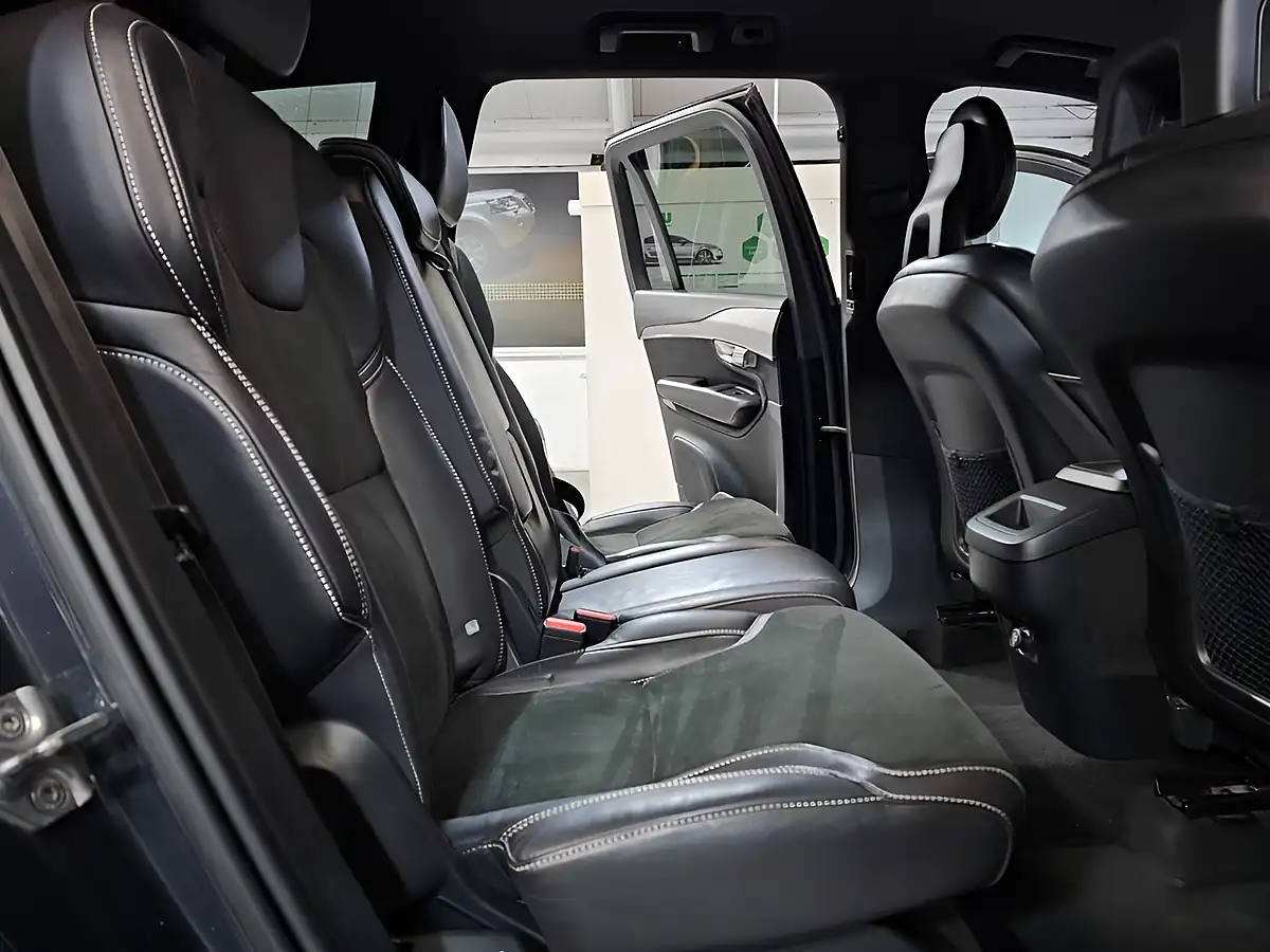 Used 2016 Volvo XC90 R-Design Grey - Interior and Exterior details 18