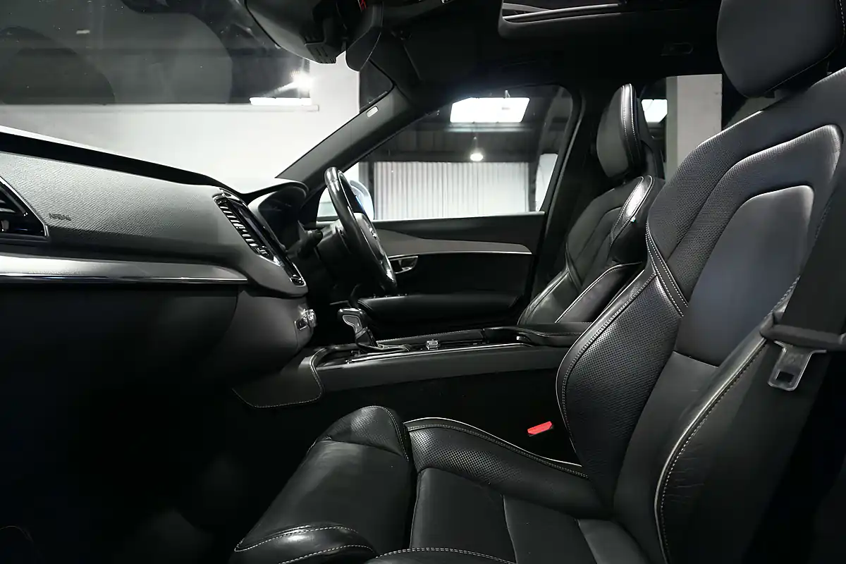 Used 2016 Volvo XC90 R-Design Osmium Grey - Interior and Exterior details 11