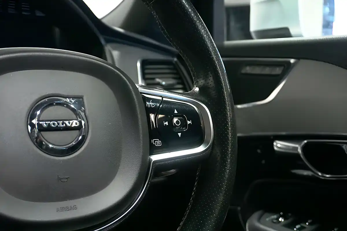 Used 2016 Volvo XC90 R-Design Osmium Grey - Interior and Exterior details 18
