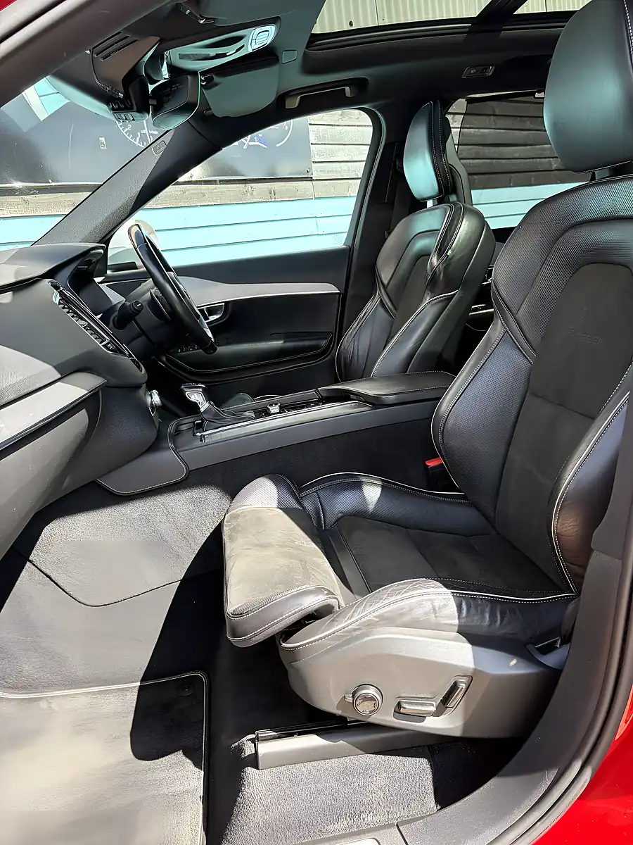 Used 2016 Volvo XC90 R-Design Passion Red - Interior and Exterior details 7