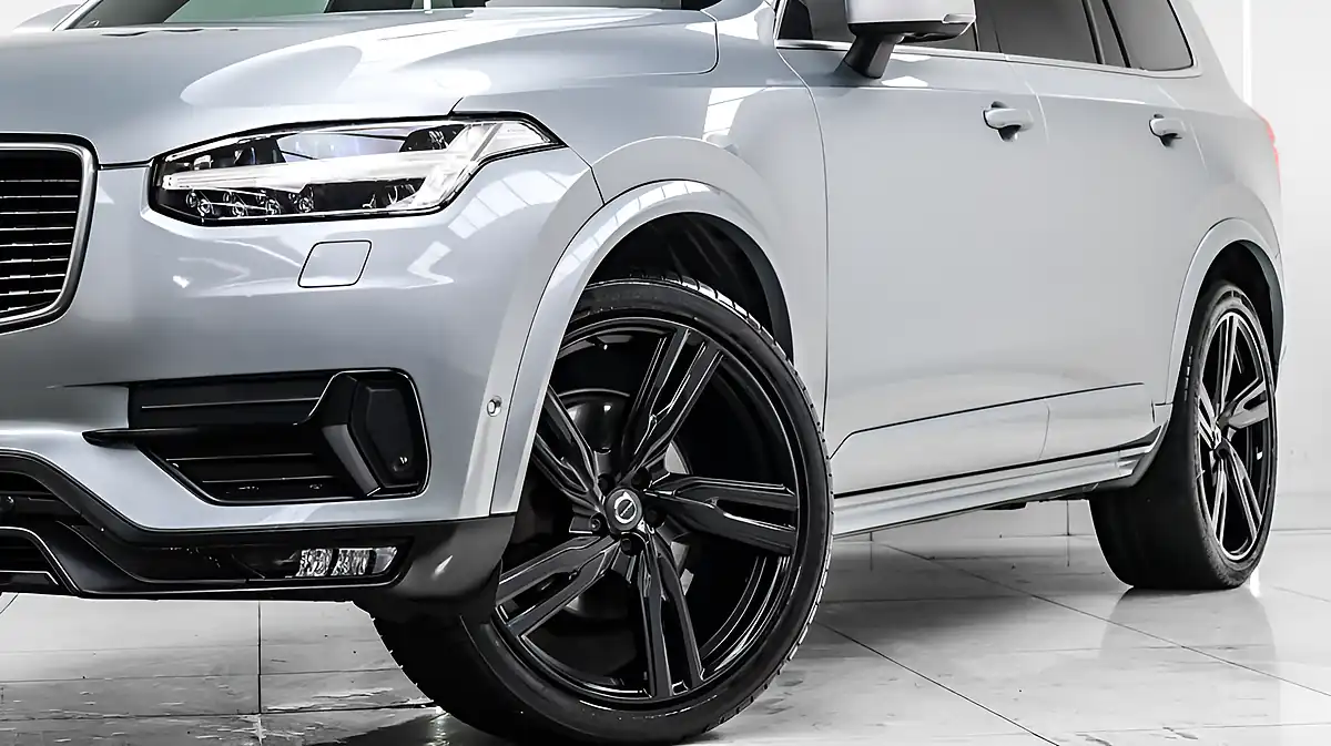 Used 2016 Volvo XC90 R-Design Silver - Interior and Exterior details 10
