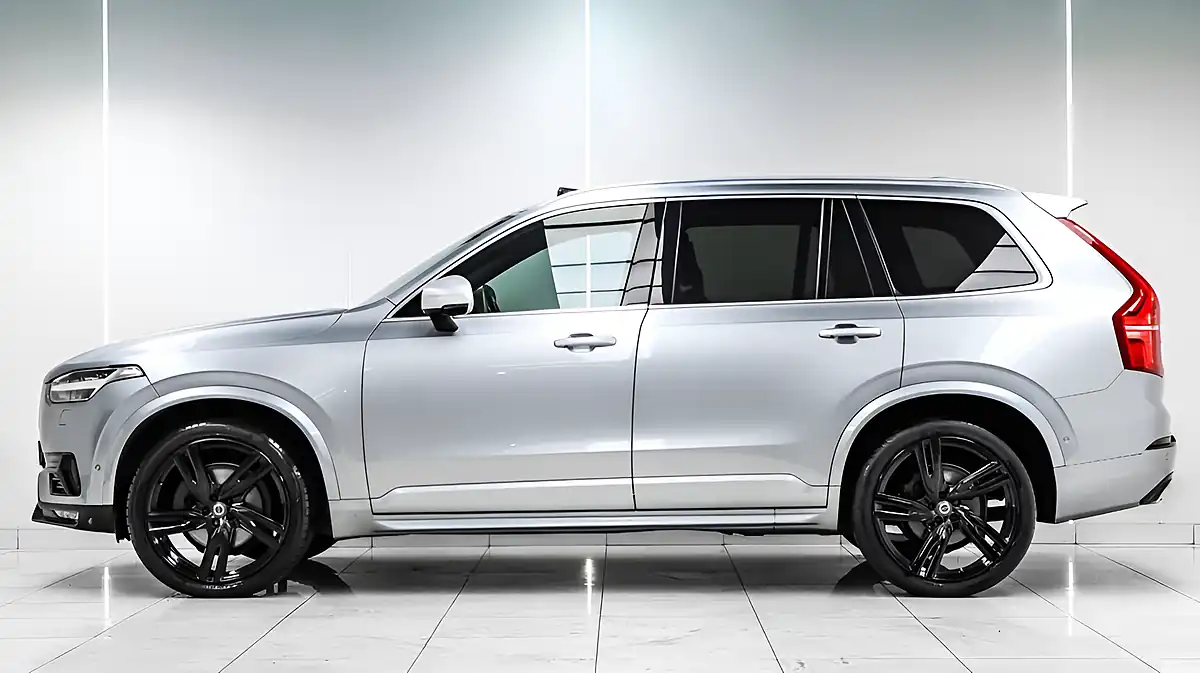 Used 2016 Volvo XC90 R-Design Silver - Interior and Exterior details 11