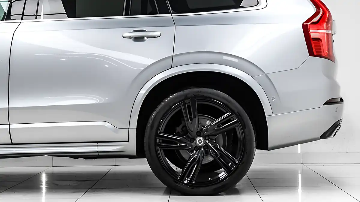 Used 2016 Volvo XC90 R-Design Silver - Interior and Exterior details 12