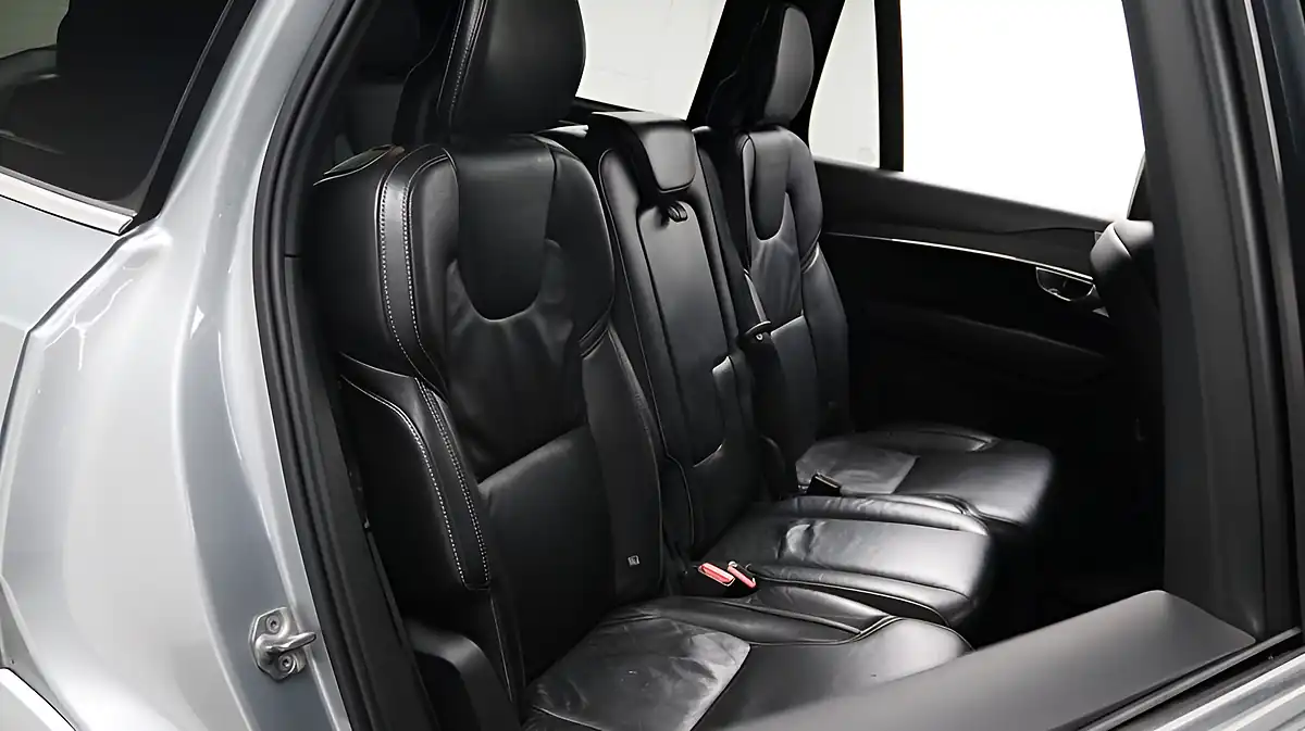 Used 2016 Volvo XC90 R-Design Silver - Interior and Exterior details 18
