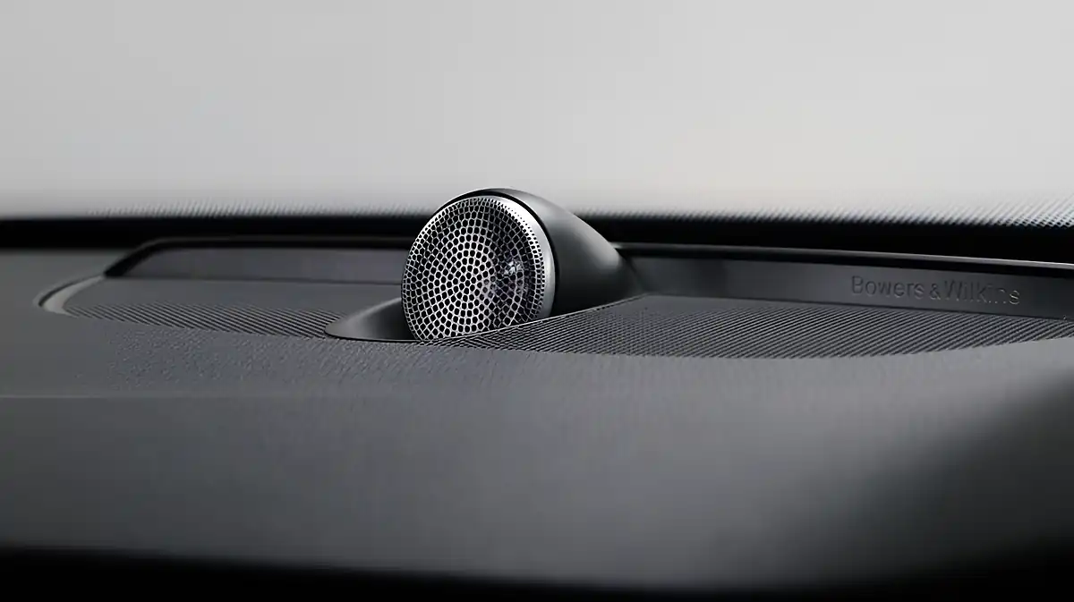 Used 2016 Volvo XC90 R-Design Silver - Interior and Exterior details 19