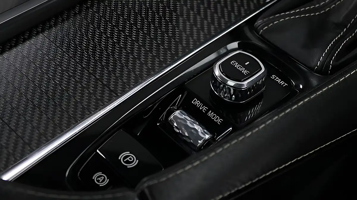 Used 2016 Volvo XC90 R-Design Silver - Interior and Exterior details 20