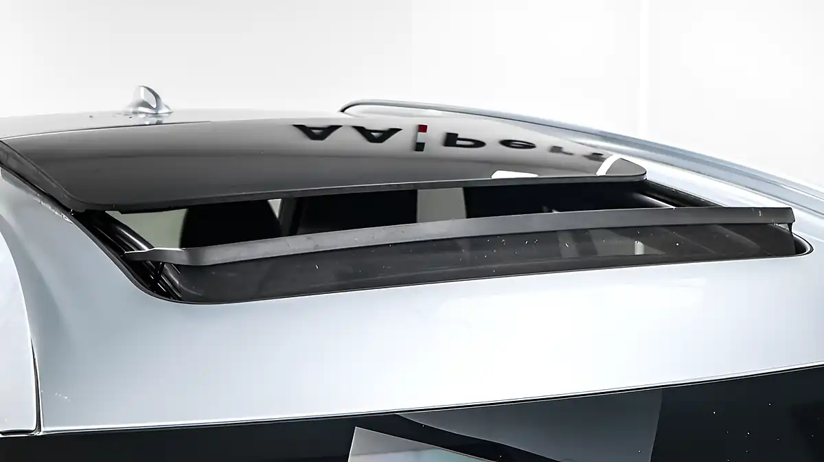 Used 2016 Volvo XC90 R-Design Silver - Interior and Exterior details 3