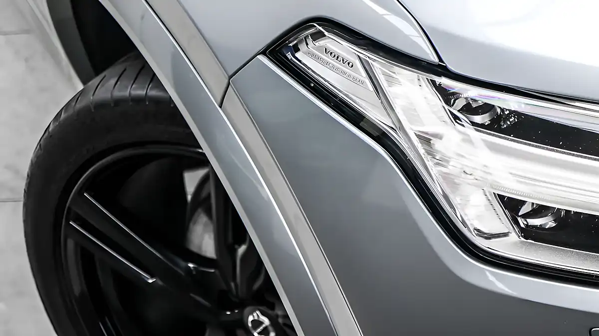Used 2016 Volvo XC90 R-Design Silver - Interior and Exterior details 5