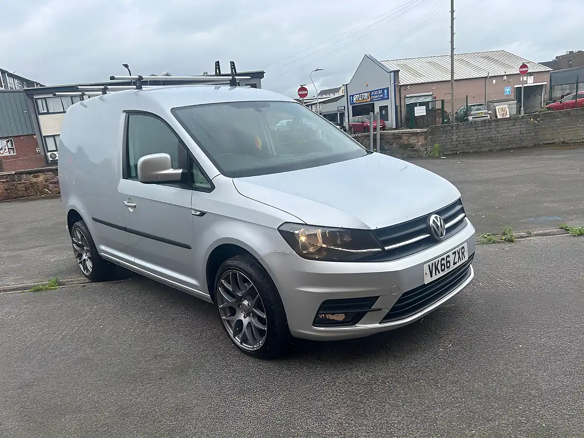 Used 2016 Vw Caddy Trendline Silver - Interior and Exterior details 3