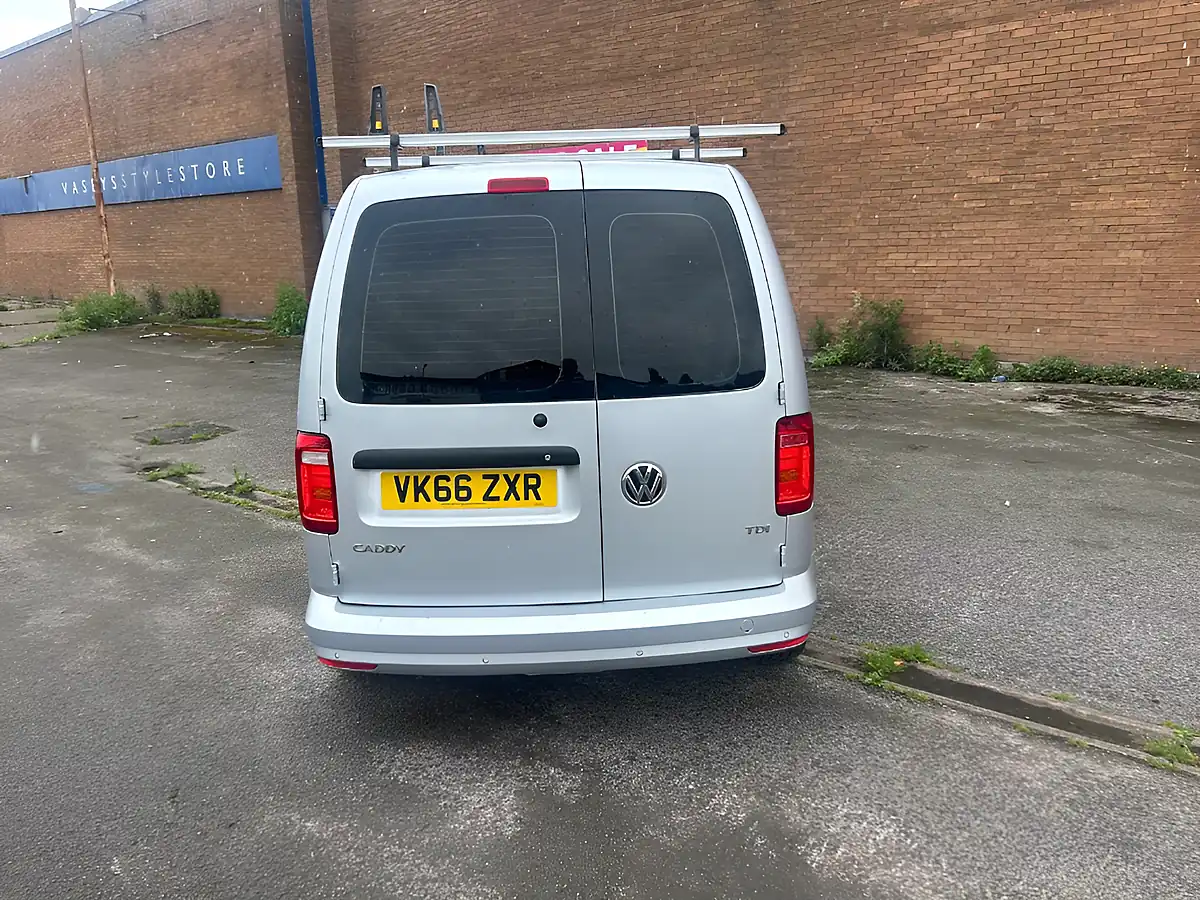 Used 2016 Vw Caddy Trendline Silver - Interior and Exterior details 7