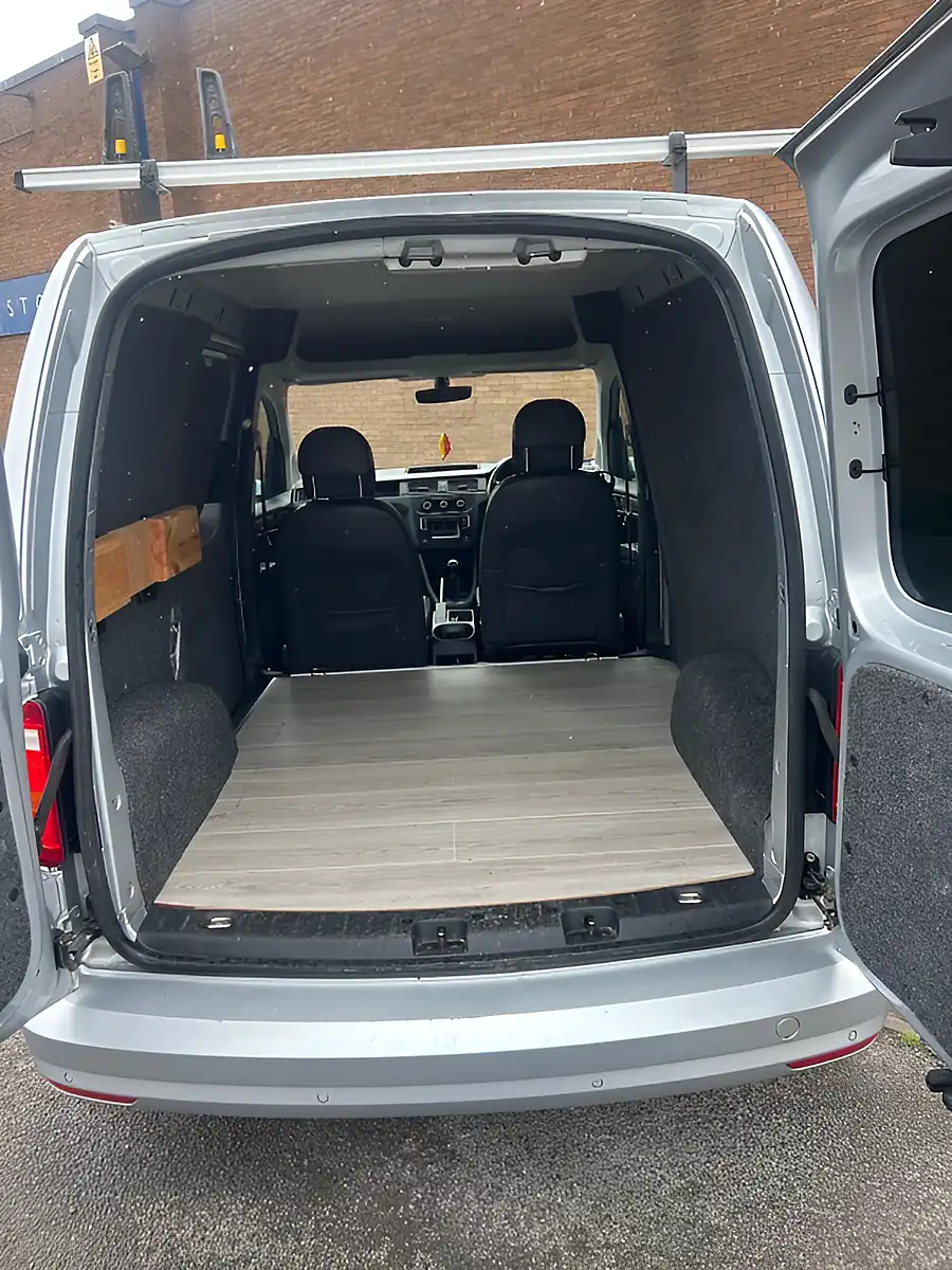 Used 2016 Vw Caddy Trendline Silver - Interior and Exterior details 9
