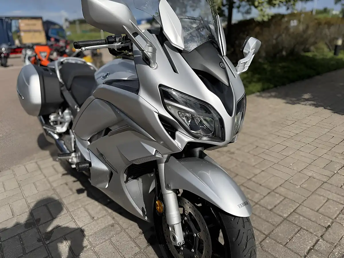Used 2016 Yamaha FJR1300 a Silver - Interior and Exterior details 15