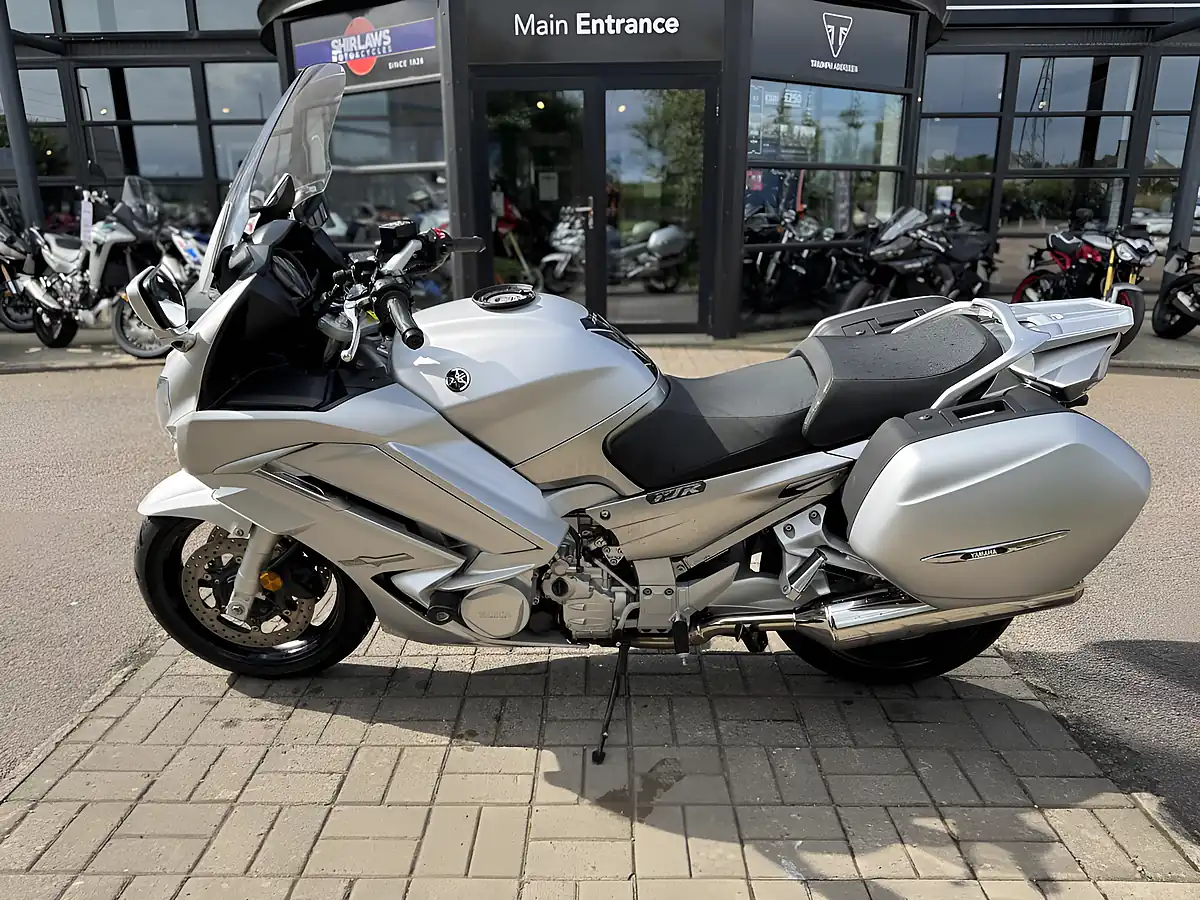 Used 2016 Yamaha FJR1300 a Silver - Interior and Exterior details 6
