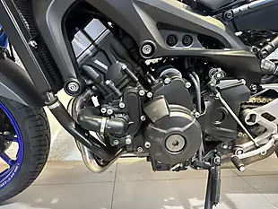 Used 2016 Yamaha MT-09 Blue and Silver Metallic - Interior and Exterior details 18
