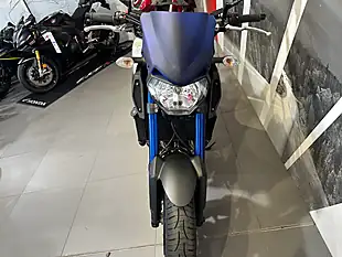 Used 2016 Yamaha MT-09 Blue and Silver Metallic - Interior and Exterior details 6