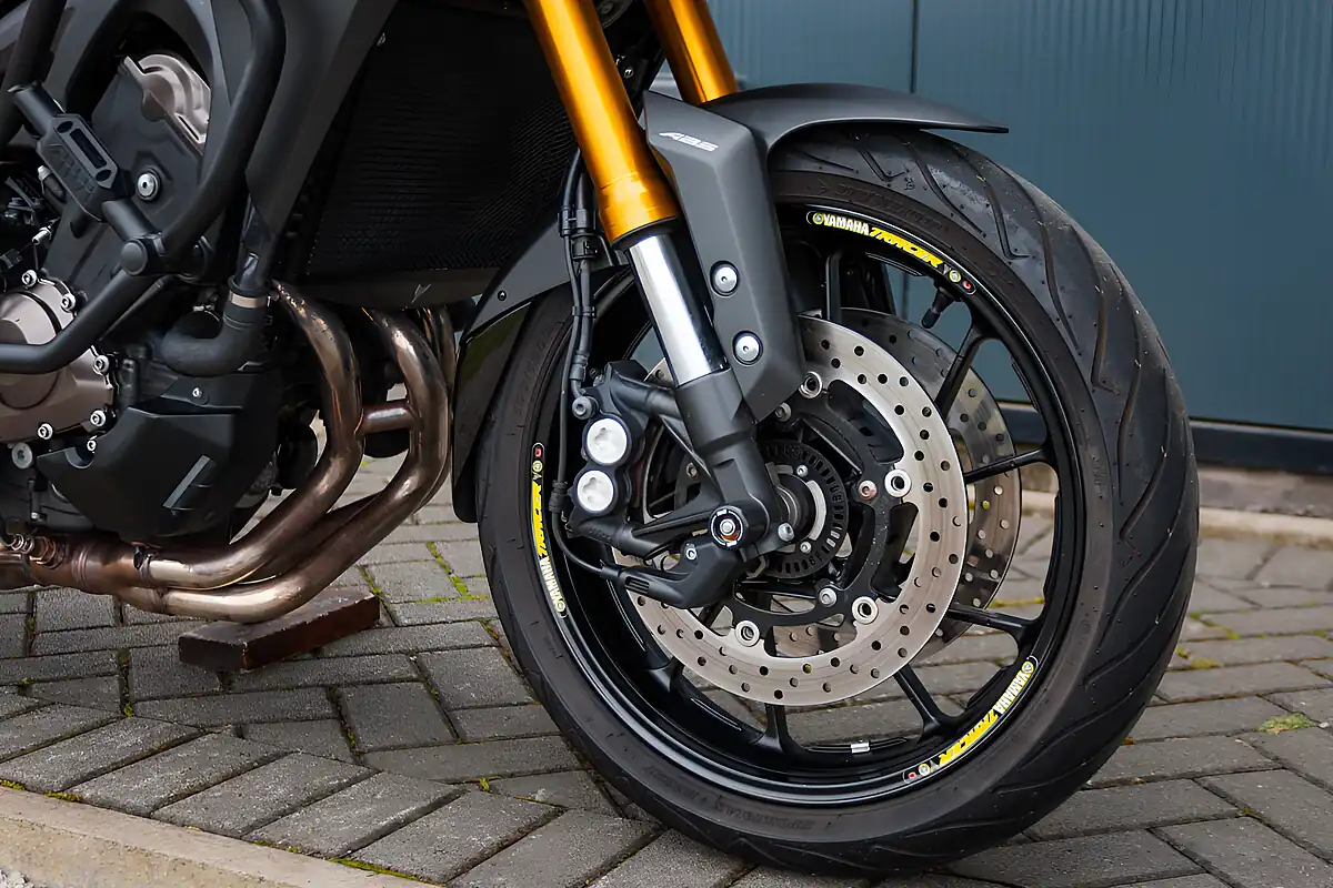 Used 2016 Yamaha MT-09 Tracer Red - Interior and Exterior details 12