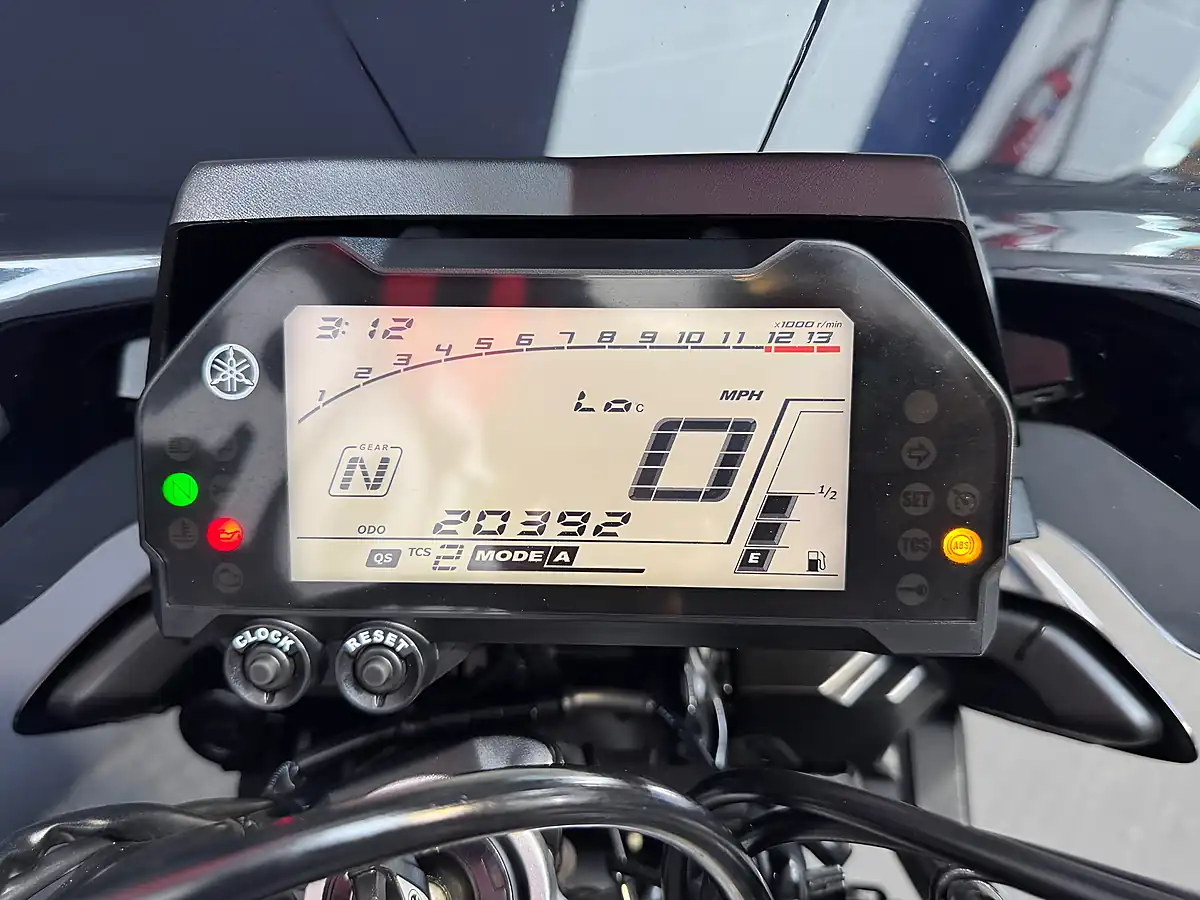 Used 2016 Yamaha MT-10 - Interior and Exterior details 14
