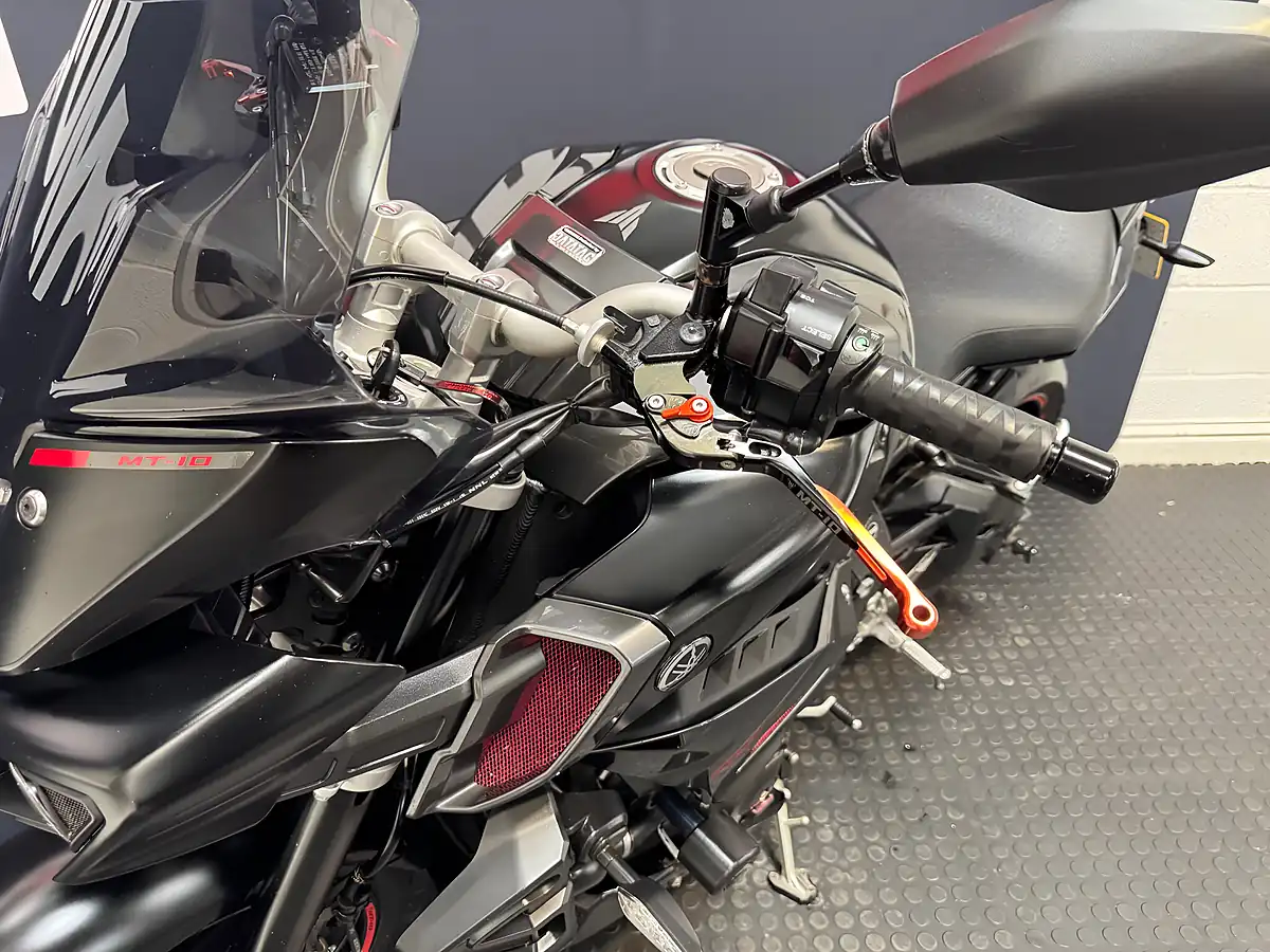 Used 2016 Yamaha MT-10 - Interior and Exterior details 17