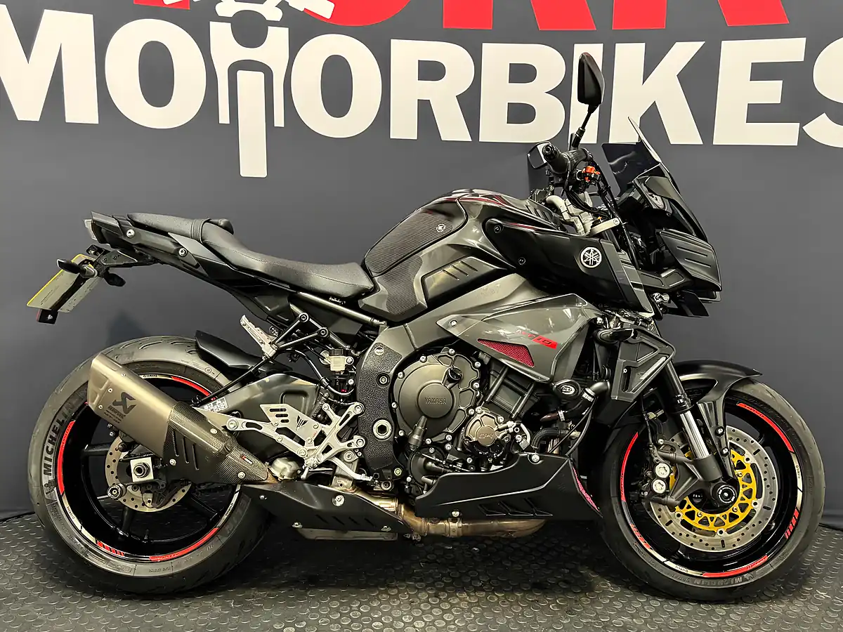 Used 2016 Yamaha MT-10 - Interior and Exterior details 3