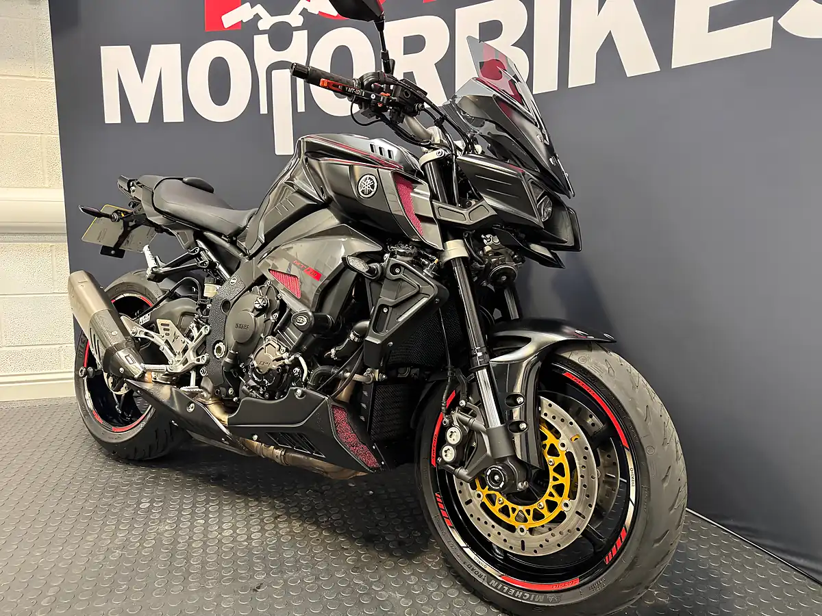 Used 2016 Yamaha MT-10 - Interior and Exterior details 6