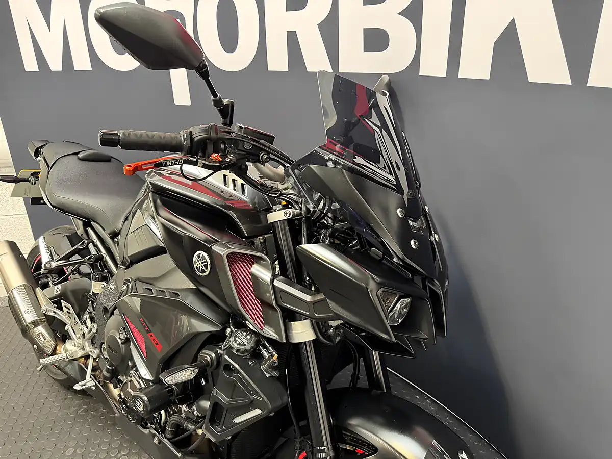 Used 2016 Yamaha MT-10 - Interior and Exterior details 8